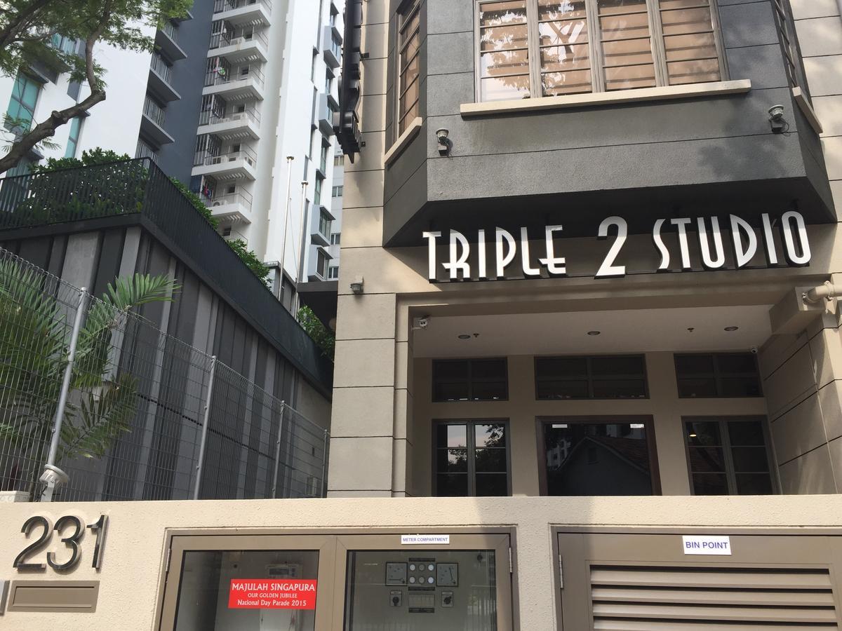 Triple 2 3* Singapura